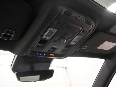 Used 2022 Cadillac Escalade Sport w/ Touring Package AWD/4WD image 33