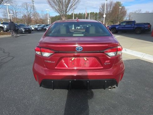 Used 2025 Toyota Corolla SE image 6