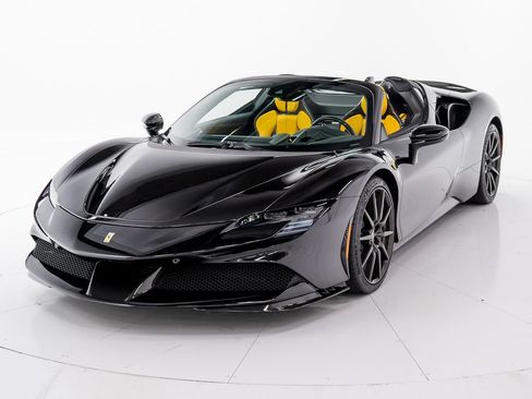 Used 2022 Ferrari SF90 Spider AWD/4WD image 1
