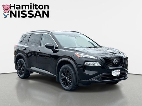 Used 2023 Nissan Rogue SV w/ SV Premium B Package image 1