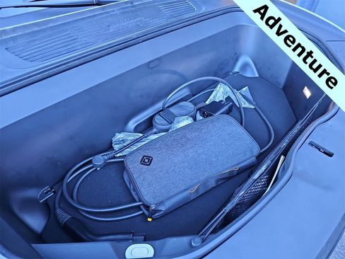 Used 2023 Rivian R1S Adventure image 13