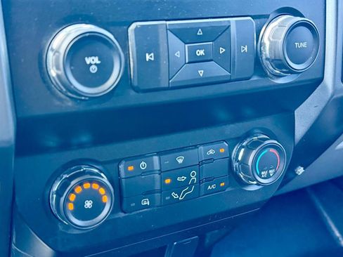 Used 2019 Ford F250 XLT w/ XLT Value Package AWD/4WD image 19