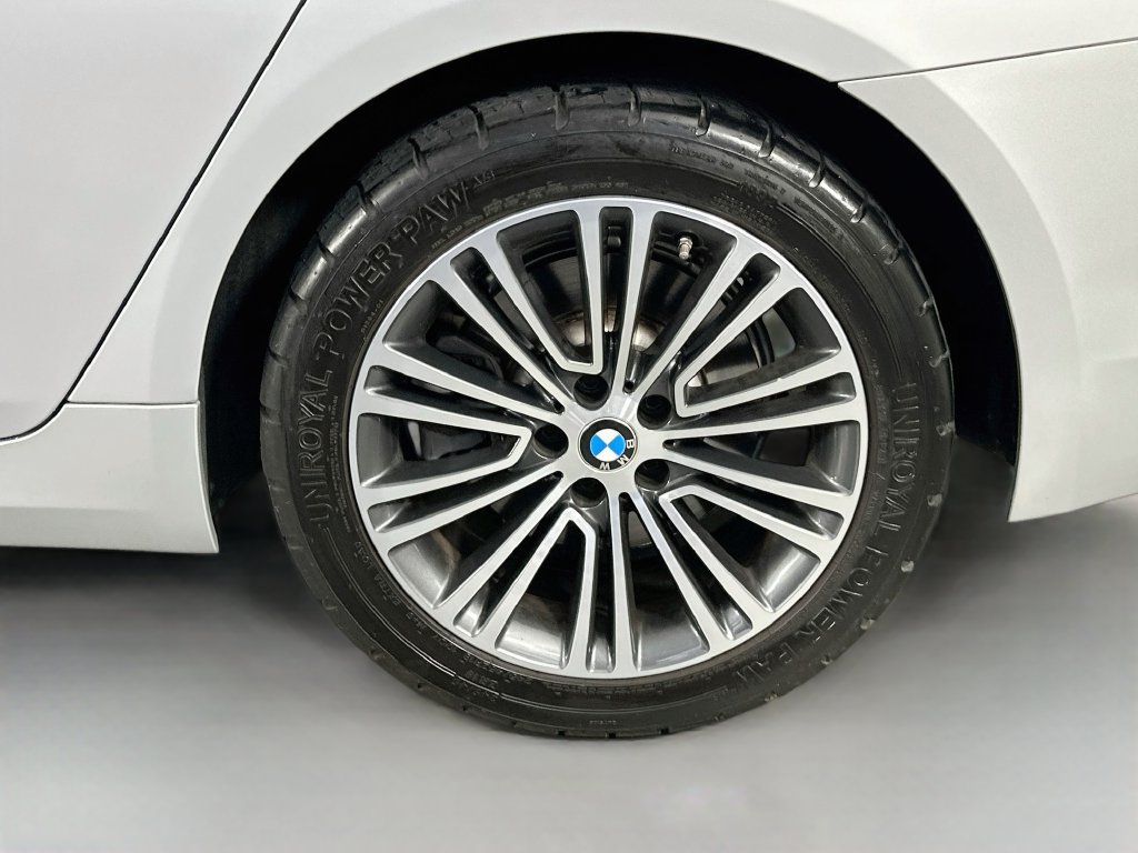 Used 2020 BMW 530i RWD image 35