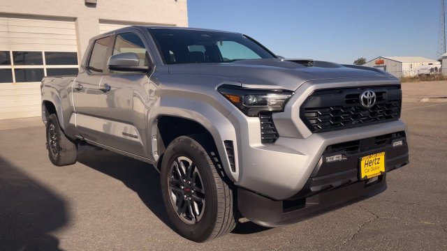 Used 2025 Toyota Tacoma TRD Sport AWD/4WD image 5