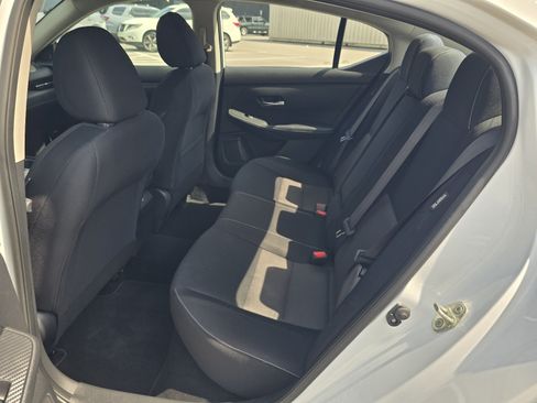 Used 2020 Nissan Sentra SV FWD image 11