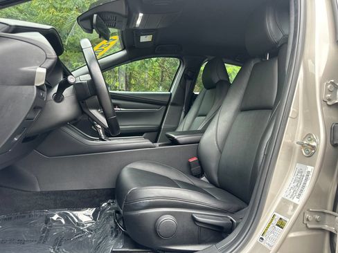 Used 2024 MAZDA MAZDA3 s FWD image 12