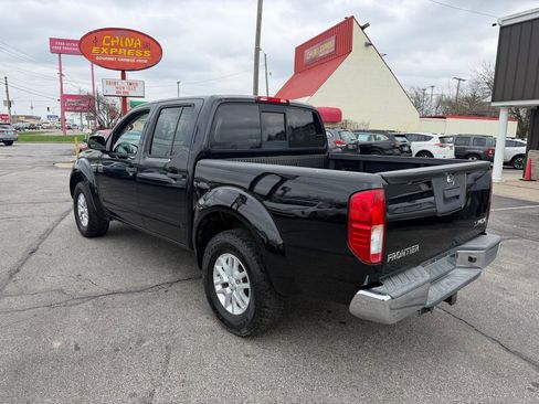 Used 2016 Nissan Frontier SV image 8