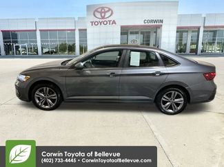 Used 2024 Volkswagen Jetta SE video 2
