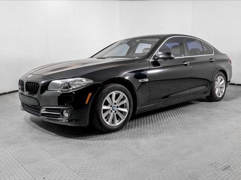 Used 2016 BMW 528i Sedan w/ Premium Package image 2