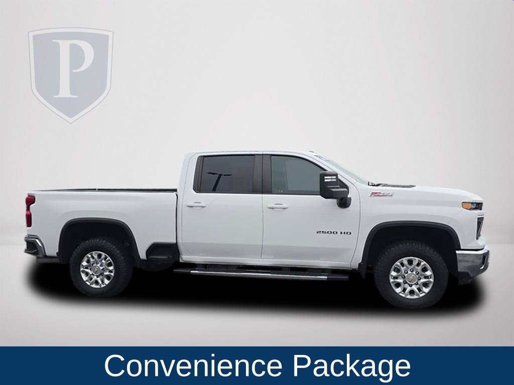 Used 2024 Chevrolet Silverado 2500 LT AWD/4WD image 4