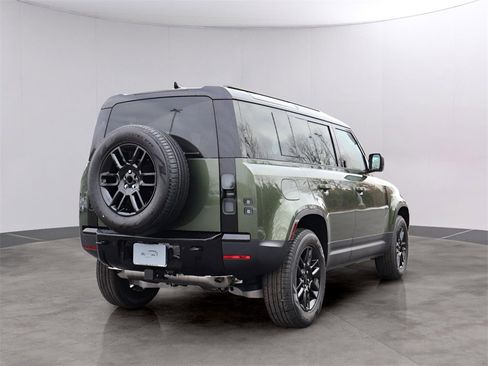 New 2026 Land Rover Defender 110 S image 7