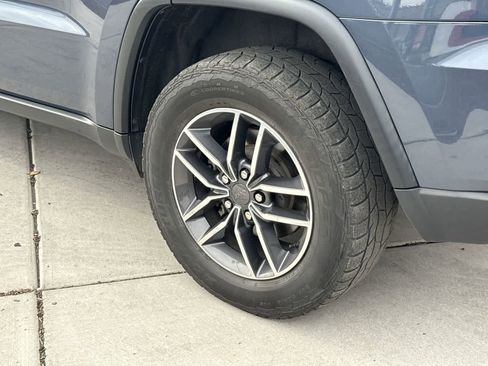 Used 2019 Jeep Grand Cherokee Limited image 8