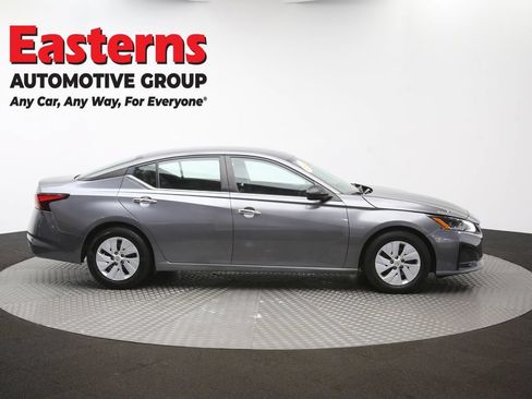 Used 2024 Nissan Altima 2.5 S FWD image 44