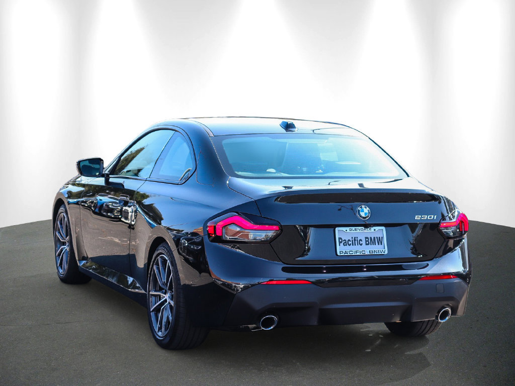 Used 2026 BMW 230i Coupe RWD image 4
