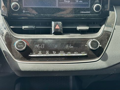 Used 2022 Toyota Corolla LE FWD image 14