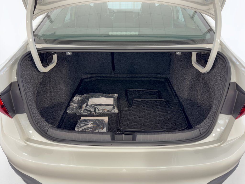 Certified 2026 Volkswagen Jetta SE FWD image 28