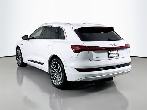 Used 2019 Audi e-tron Prestige w/ Prestige Package image 8