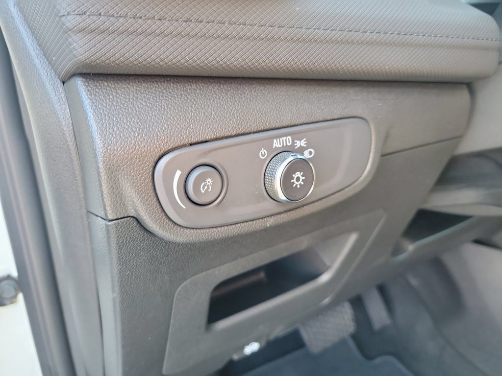 Used 2025 Chevrolet TrailBlazer LT FWD image 26