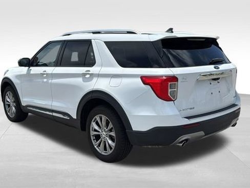 Used 2023 Ford Explorer Limited AWD/4WD image 5