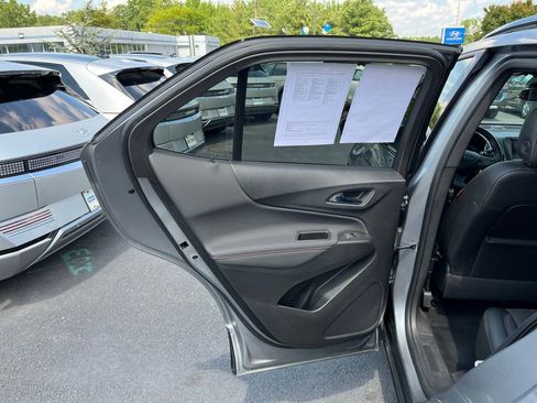 Used 2023 Chevrolet Equinox RS image 23