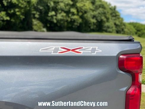 Used 2019 Chevrolet Silverado 1500 LT w/ All-Star Edition AWD/4WD image 12