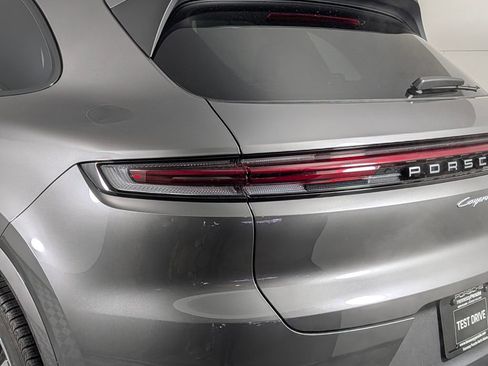 New 2026 Porsche Cayenne image 16