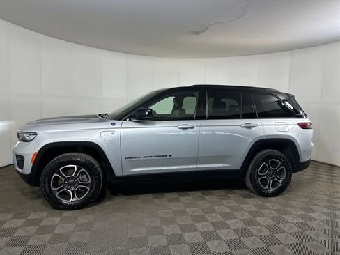 Used 2022 Jeep Grand Cherokee Trailhawk image 6