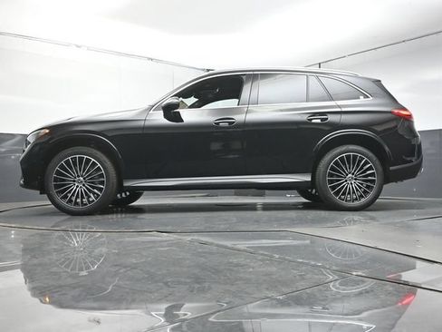 Used 2026 Mercedes-Benz GLC 300 image 37
