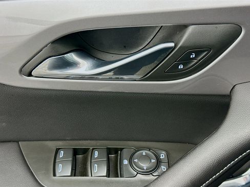 Used 2025 Chevrolet Blazer LT image 15