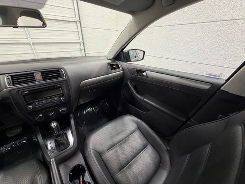Used 2013 Volkswagen Jetta TDI FWD image 32