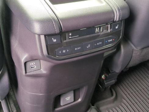 Used 2025 Toyota Grand Highlander FWD image 25