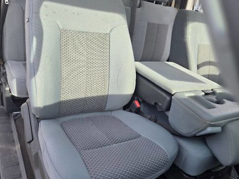 Used 2015 Ford F350 XLT w/ XLT Premium Package image 33