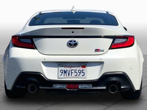 Certified 2024 Toyota GR86 RWD image 4