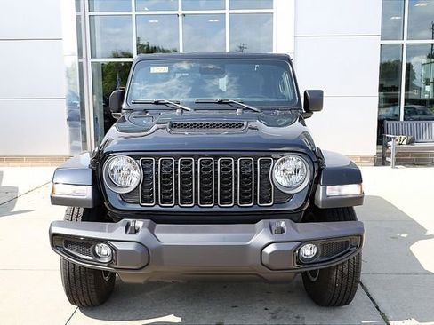 New 2025 Jeep Gladiator Sport image 2