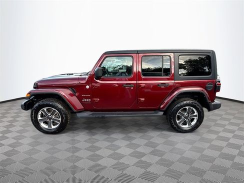 Used 2021 Jeep Wrangler Unlimited Sahara image 9