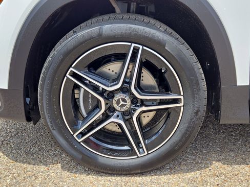 New 2025 Mercedes-Benz GLB 250 image 11