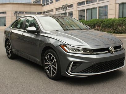 Used 2025 Volkswagen Jetta SE
