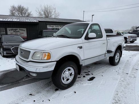 Used 1999 Ford F150 Lariat image 1