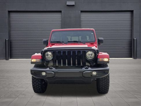 Used 2023 Jeep Gladiator Sport AWD/4WD image 2