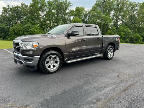 Used 2019 RAM 1500 Big Horn AWD/4WD image 2