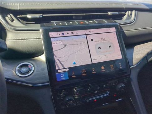 Used 2024 Jeep Grand Cherokee L Overland w/ Advanced Protech Group III image 13