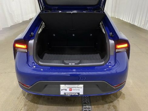 New 2026 Toyota Prius LE image 11