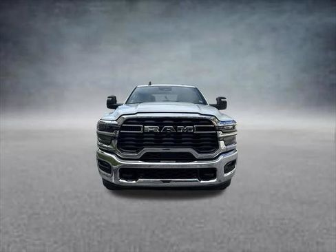 Used 2026 RAM 2500 Big Horn AWD/4WD image 2