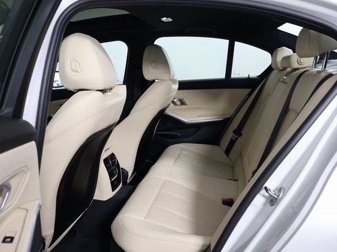 Used 2025 BMW 330i Sedan w/ Convenience Package image 11