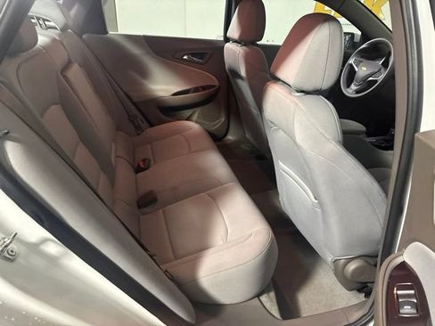 Used 2023 Chevrolet Malibu LT FWD image 16