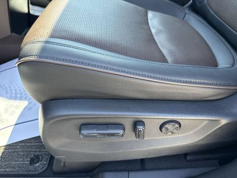 Used 2025 Honda Odyssey Elite image 16