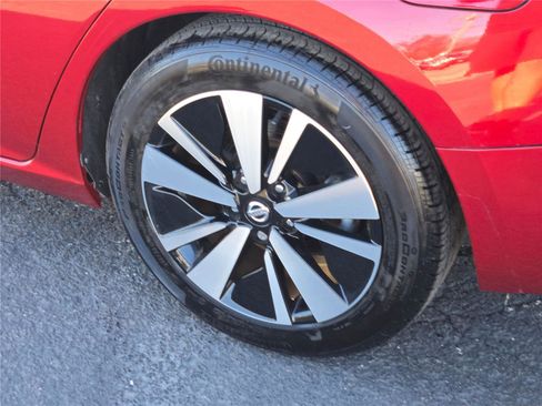 Used 2022 Nissan Altima 2.5 SV w/ SV Premium Package image 18