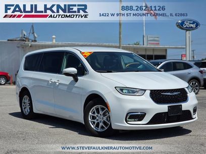 Certified 2023 Chrysler Pacifica Touring-L