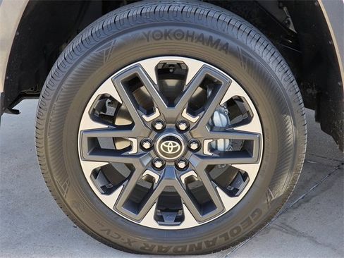 Used 2025 Toyota Tundra Limited image 10