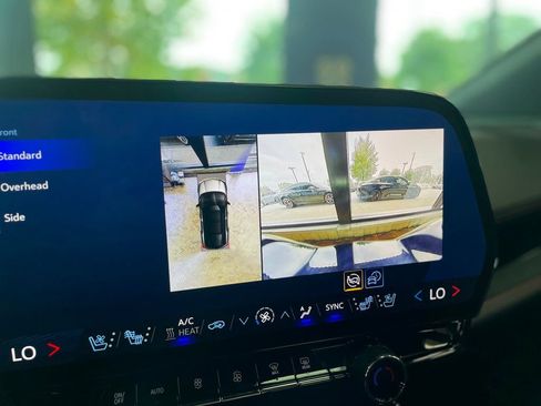 Used 2024 Chevrolet Blazer EV RS RWD image 29